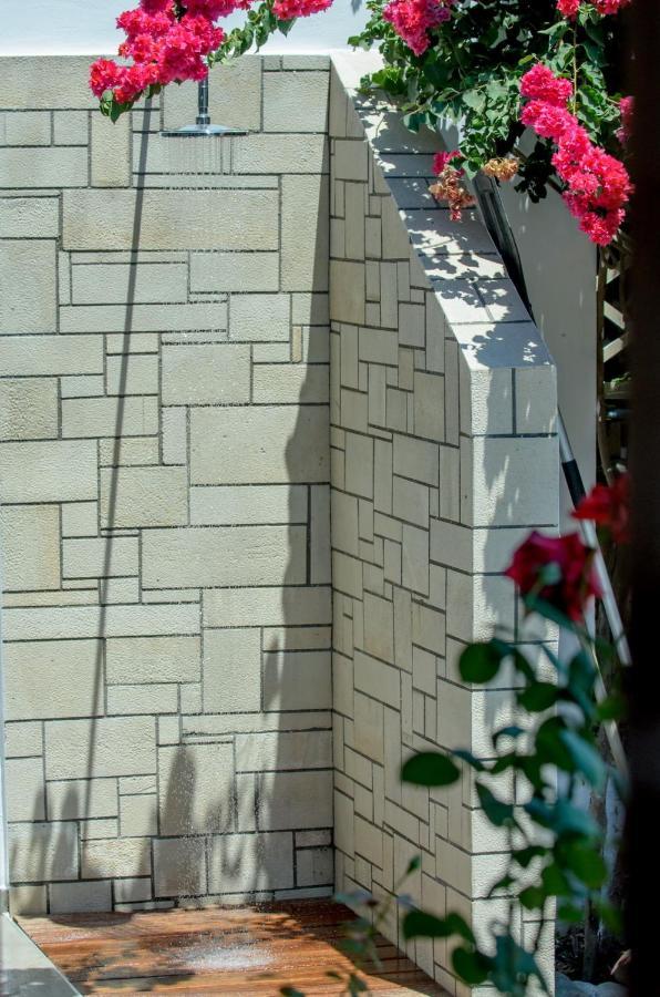 Laia Seafront Luxury Apartments อาเยีย เปลาเยีย ภายนอก รูปภาพ