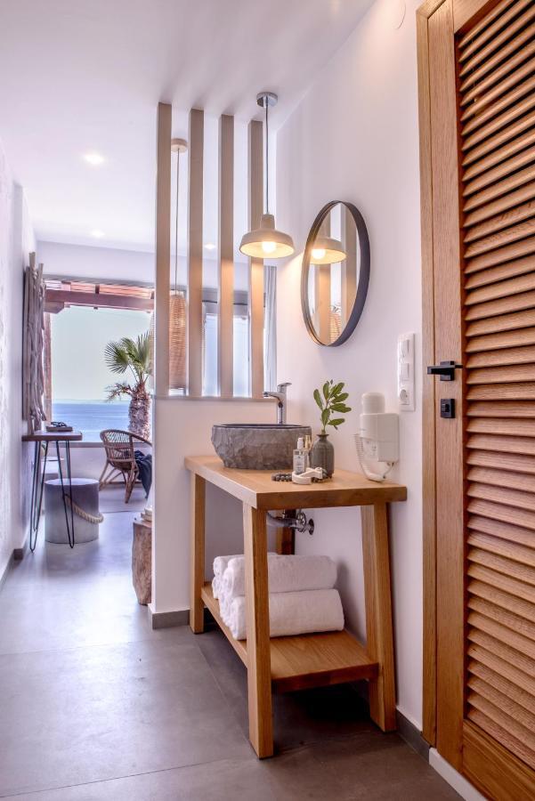 Laia Seafront Luxury Apartments อาเยีย เปลาเยีย ภายนอก รูปภาพ