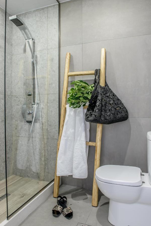 Laia Seafront Luxury Apartments อาเยีย เปลาเยีย ภายนอก รูปภาพ