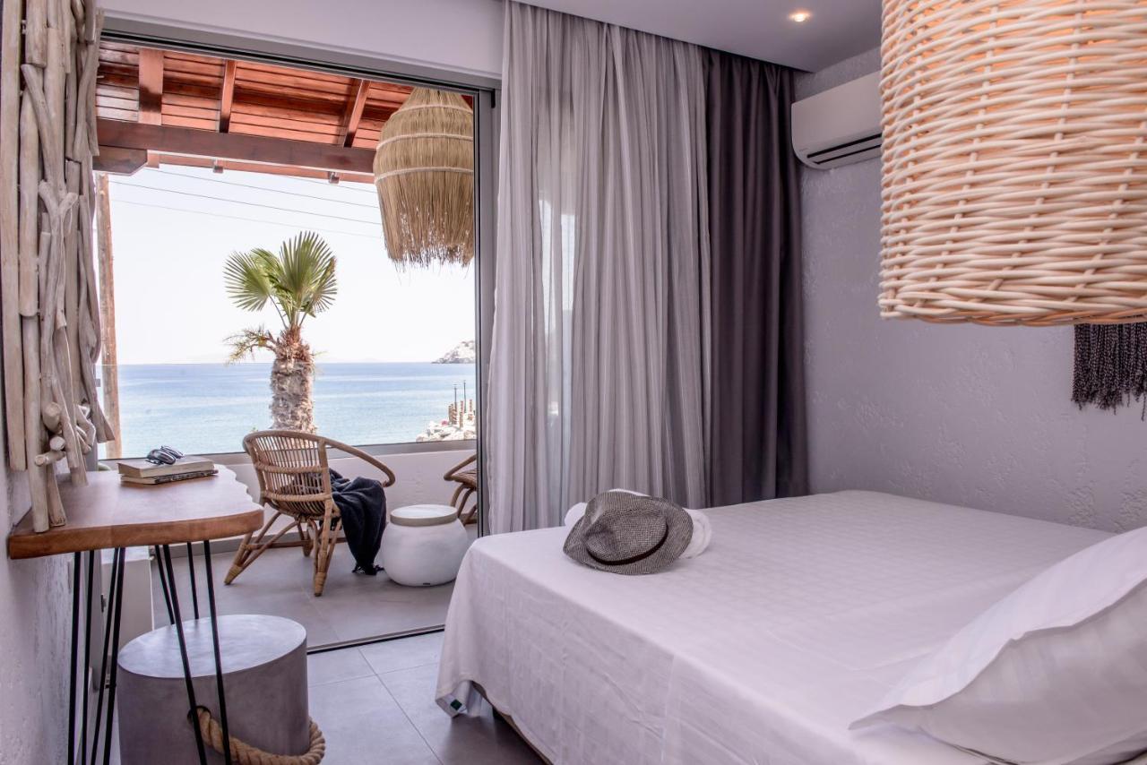 Laia Seafront Luxury Apartments อาเยีย เปลาเยีย ภายนอก รูปภาพ